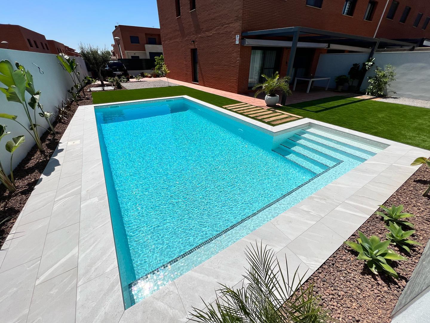 Los mejores ejercicios para entrenar en la piscina